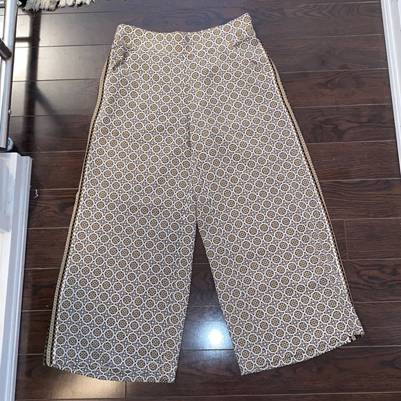 NWT Flowy Pants with Pattern - Picture 1 of 3